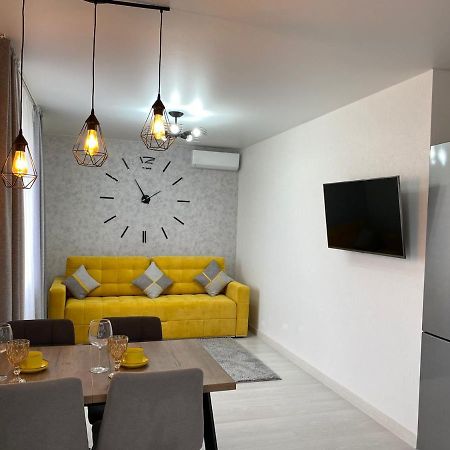 Vip Апартаменты На Жукова Uralsk Luaran gambar